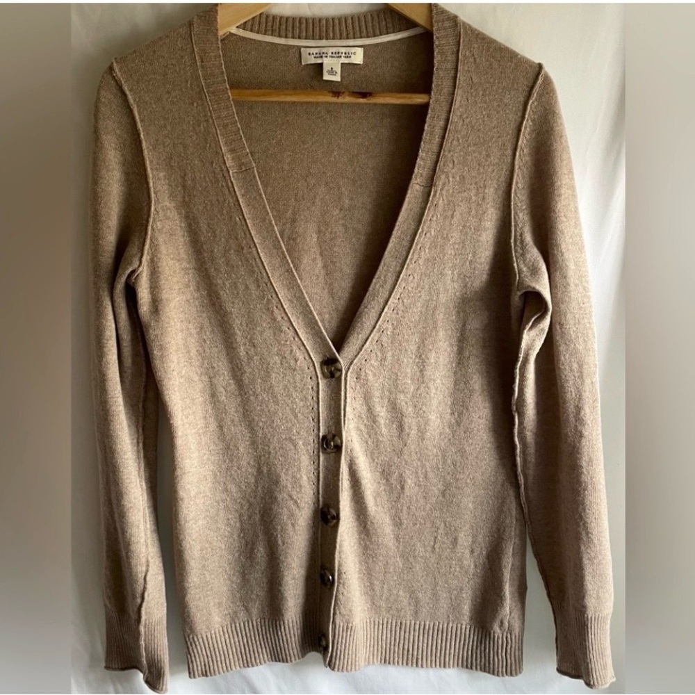 Banana Republic Wool Blend V-Neck Taupe Preppy Minimalist Casual Cardigan-S